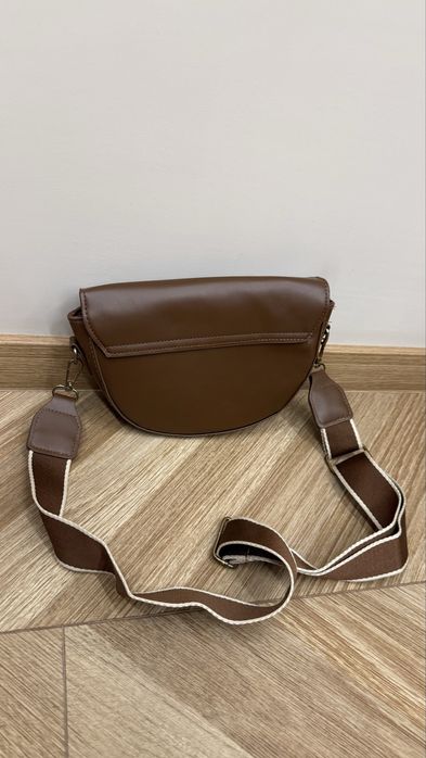 Малка дамска чанта