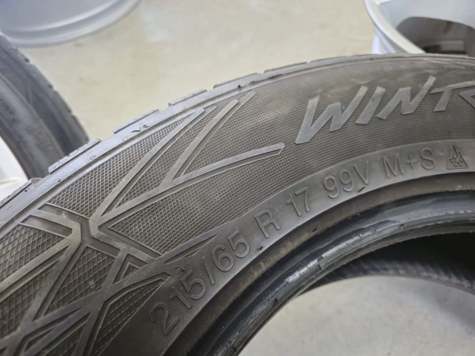 4 anvelope iarna Vredestein 215 65 17 ca și noi