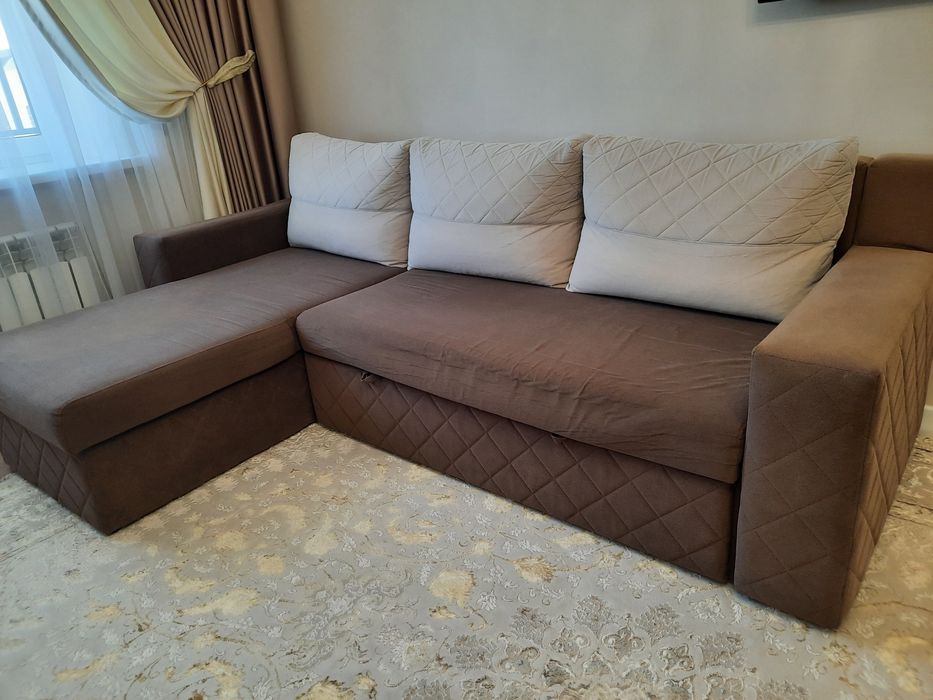 Диван мягкий угловой