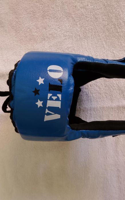 Перчатки и шлем. Новые.