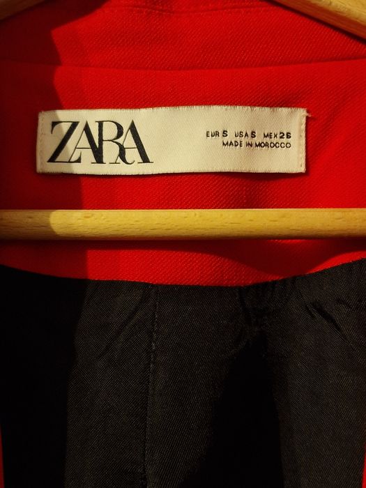 Дамски коплект Zara- сако и панталон