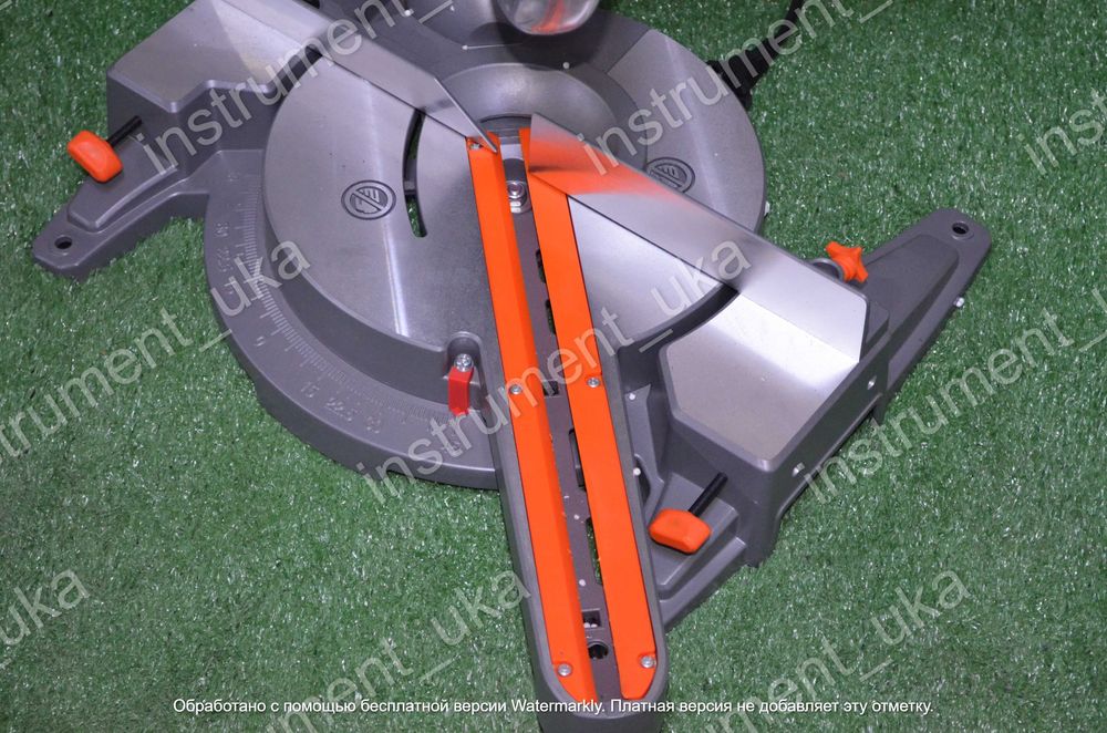 Торцовочная пила Питер углорез (ПТ255/2400)