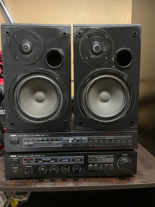 Усилвател тунер и две колони