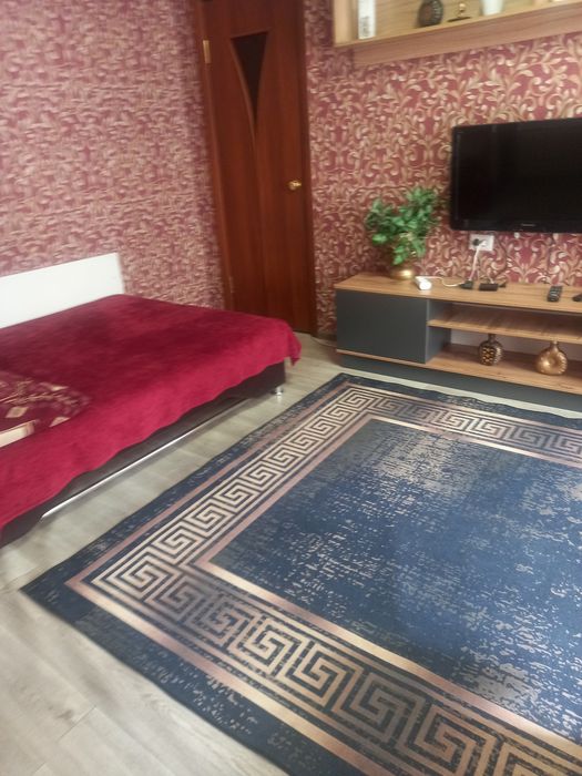 Двухкомнатная, часы, ночь, сутки