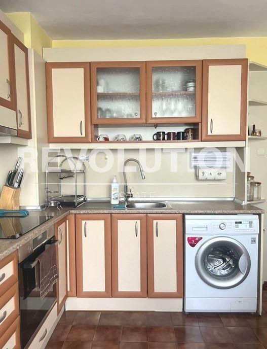 Дава се под наем Тристаен апартамент в Варна, Левски - 62 кв.м за 598.23 € - Снимка #1