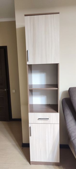 Шкаф с выдвижным ящиком