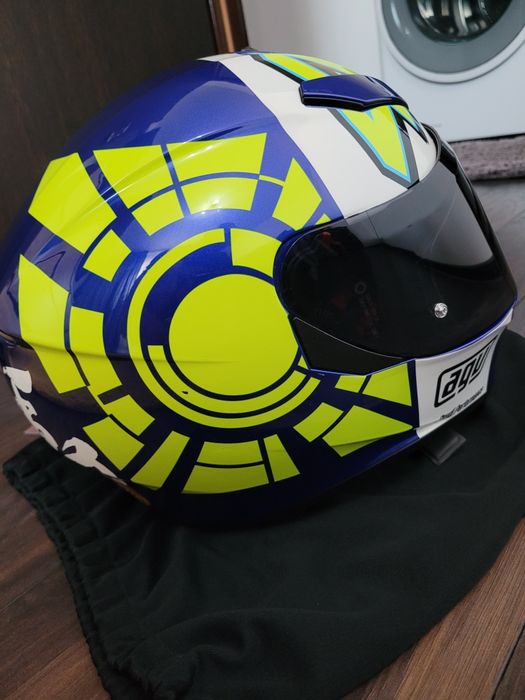 Vând casca AGV k3sv