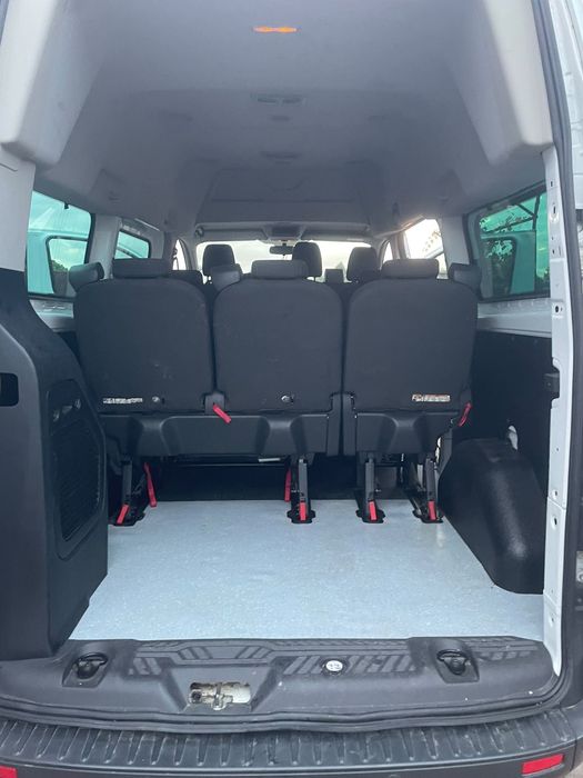 Ford Transit Custom  2,2  8+1.    .2015