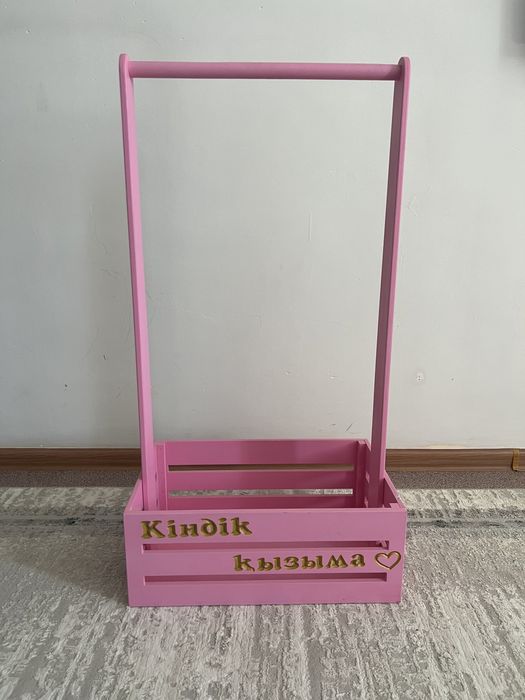 Сатылады киім ілгіш