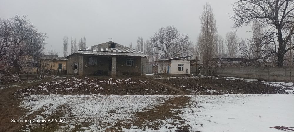 Уй сотилади 18 сотик