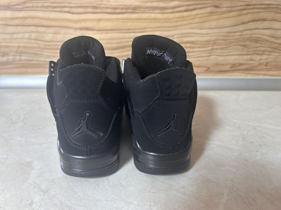 Air Jordan 4 Black cat
