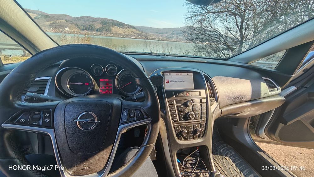 Opel Astra J 2013