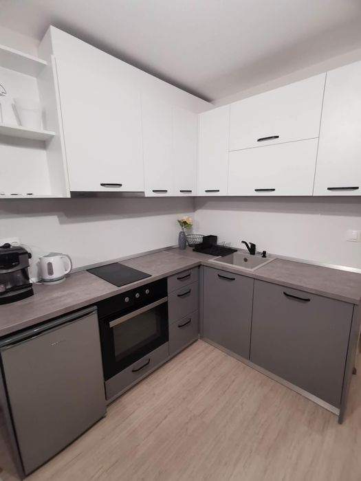 Дава се под наем Двустаен апартамент в Бургас, Зорница - 52 кв.м за 561 € - Снимка #2