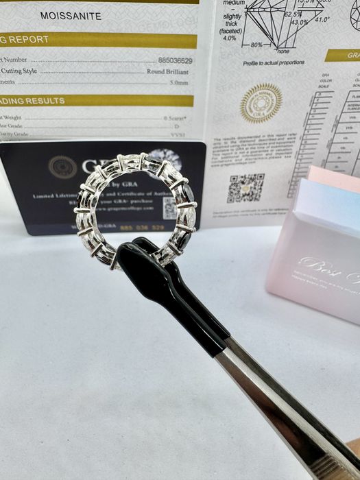 Сребърен пръстен с мойсанит (Диамант) 7.5 карата