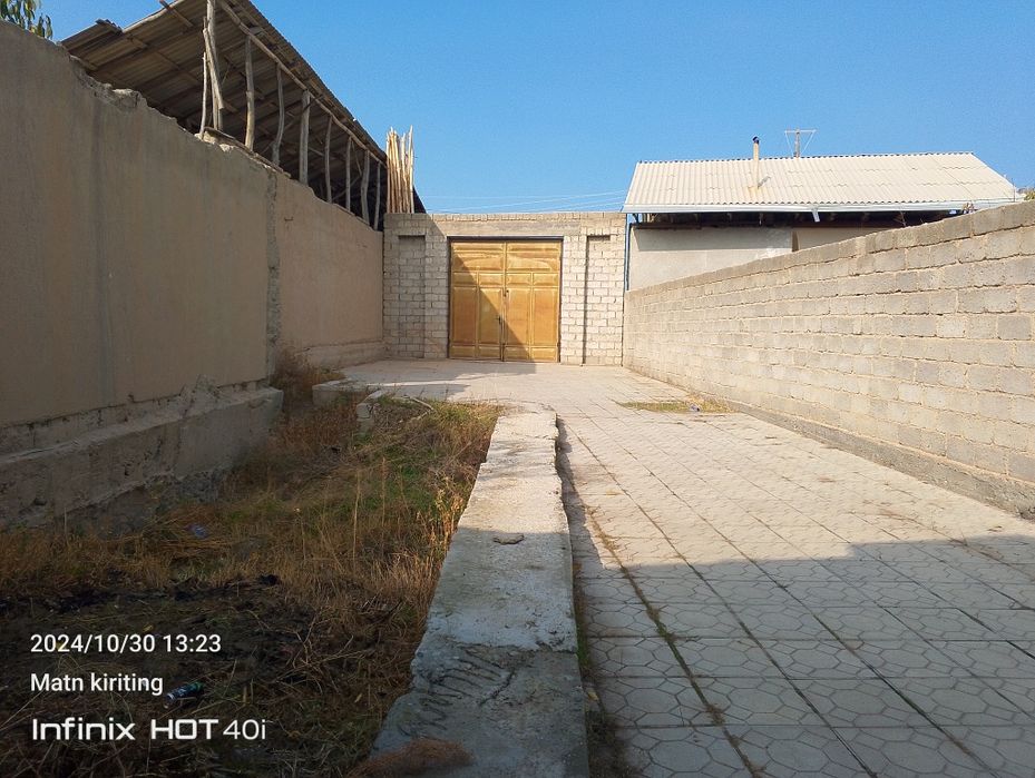 Uy hovli sotiladi fayzli xonadon yaxshi joyda joylashgan dokementli