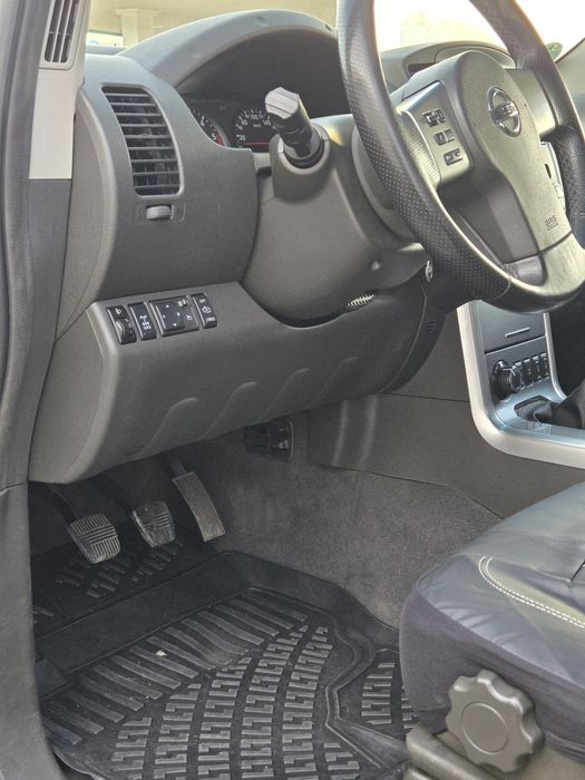 Nissan navara 190 cp 2010 impecabil