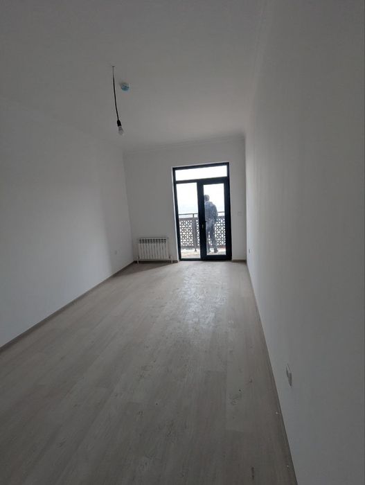 O'rikzor rezdensdan 3 xonali uy sotiladi