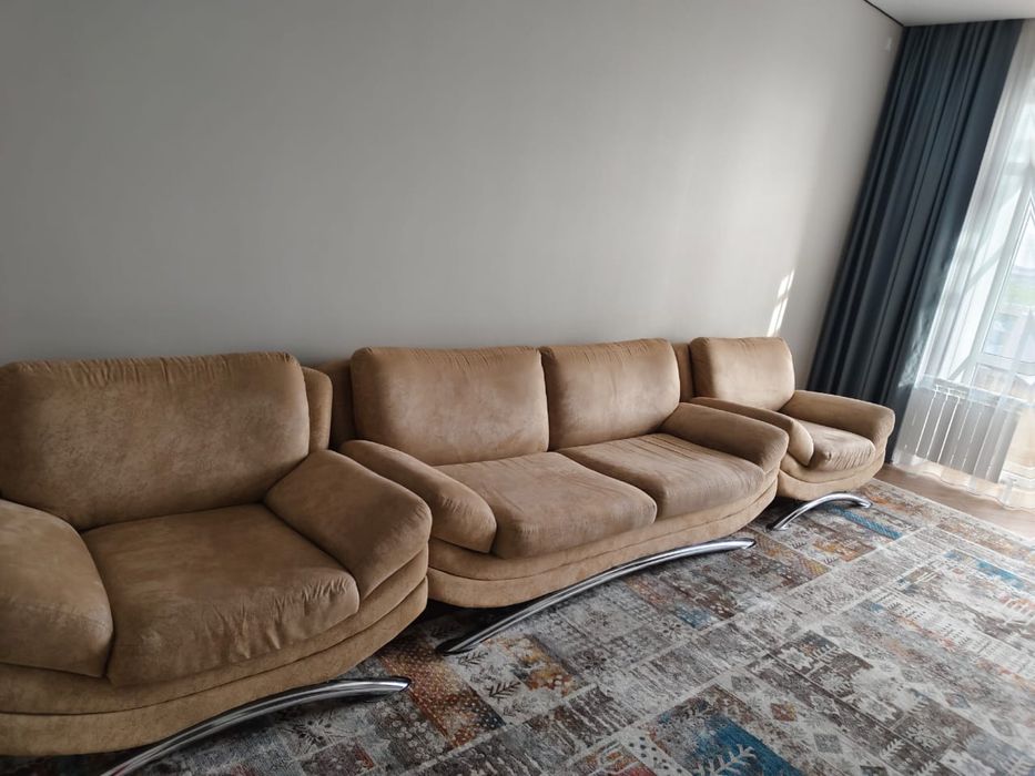 Продается диван. Торг есть