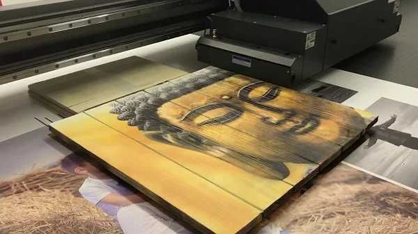 Уф печть , ультрафиолетовая печать