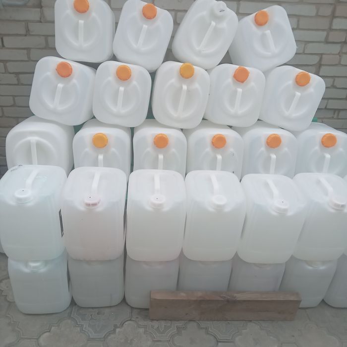Продам канистры 20л.30л.В идеальном состоянии.
