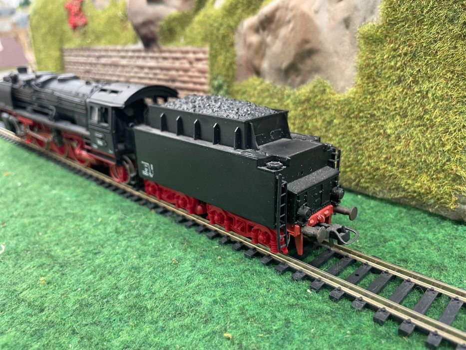 Локомотив парен Роко BR01 HO 1:87 влак ЖП модел кутия