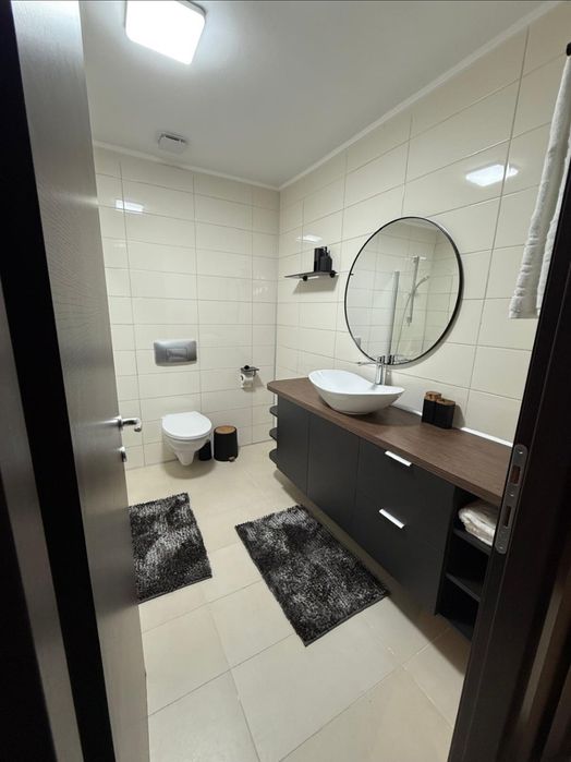 Închiriez apartament în regim hotelier, zona Centrală