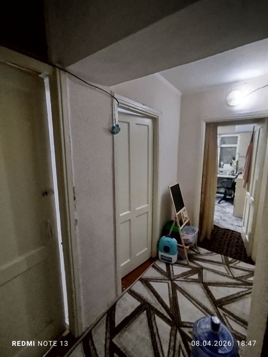 Продаю квартиру 2/4/5. Кирпич Авиосозлар 4.