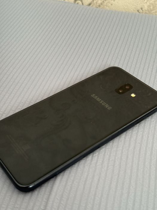 Продам samsung j6+