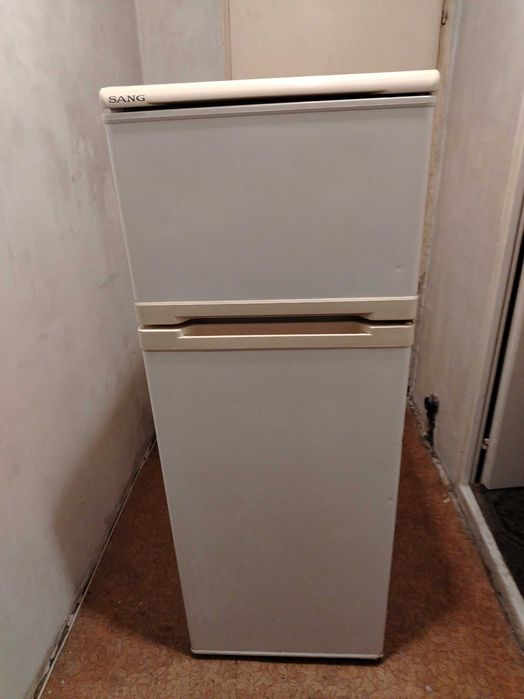 Хладилник Санг Работещ  В 145  Д 54 Ш 54