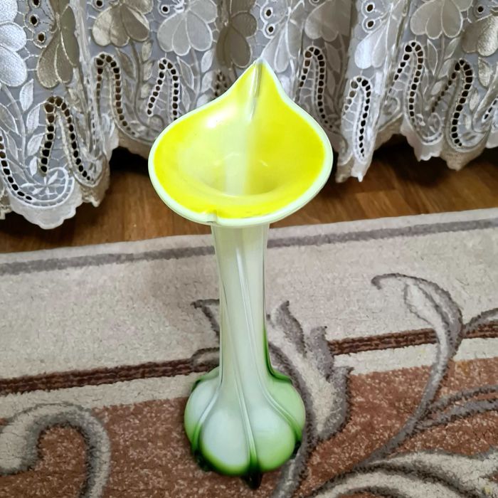 Ваза цветное стекло