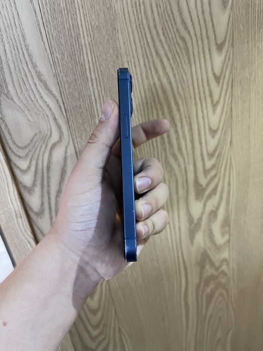 В продаже Айфон 13/128gb