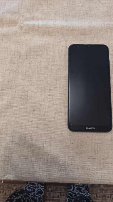 Продам телефон Huawei