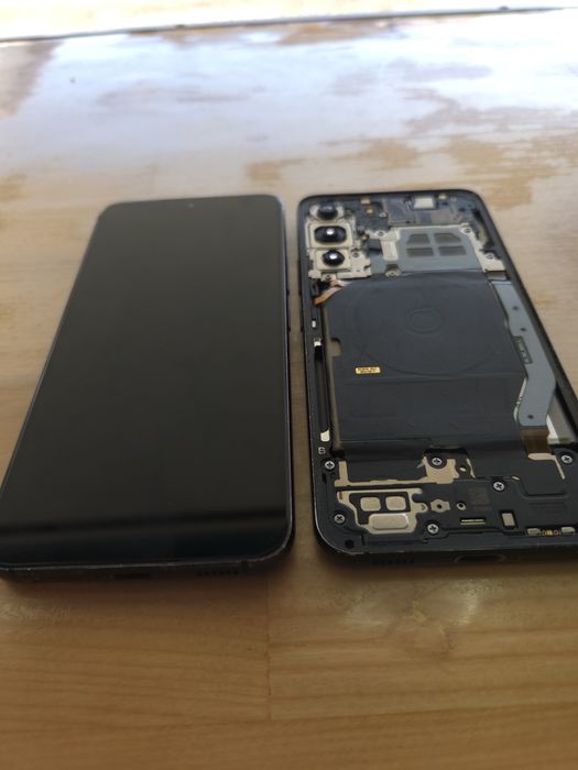 Samsung s22 functional +(s22 pt piese)