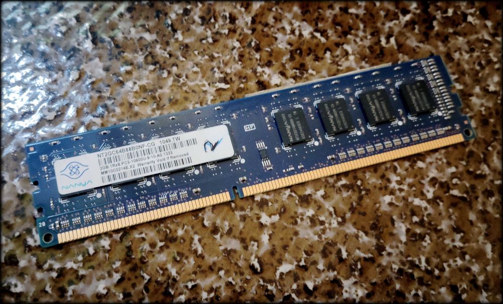 Nanya 2GB DDR3 - 1333 MHz (PC3-10600U)