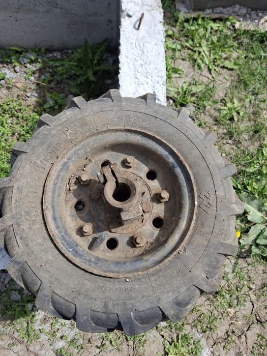 Гуми с джанти за мото фреза