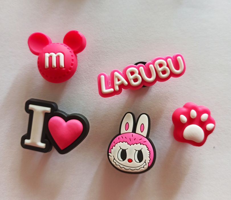 Labubu значки за crocs