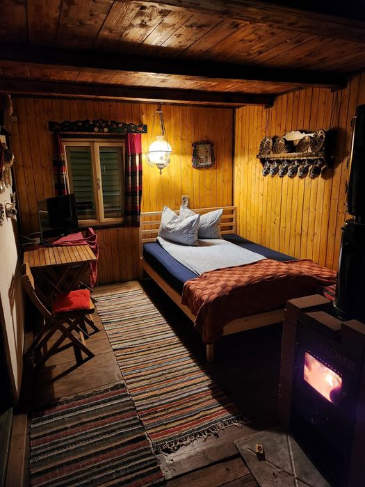 Cabană cazare Sovata, ciubăr apa sărată, langa padure, 2-8 pers.