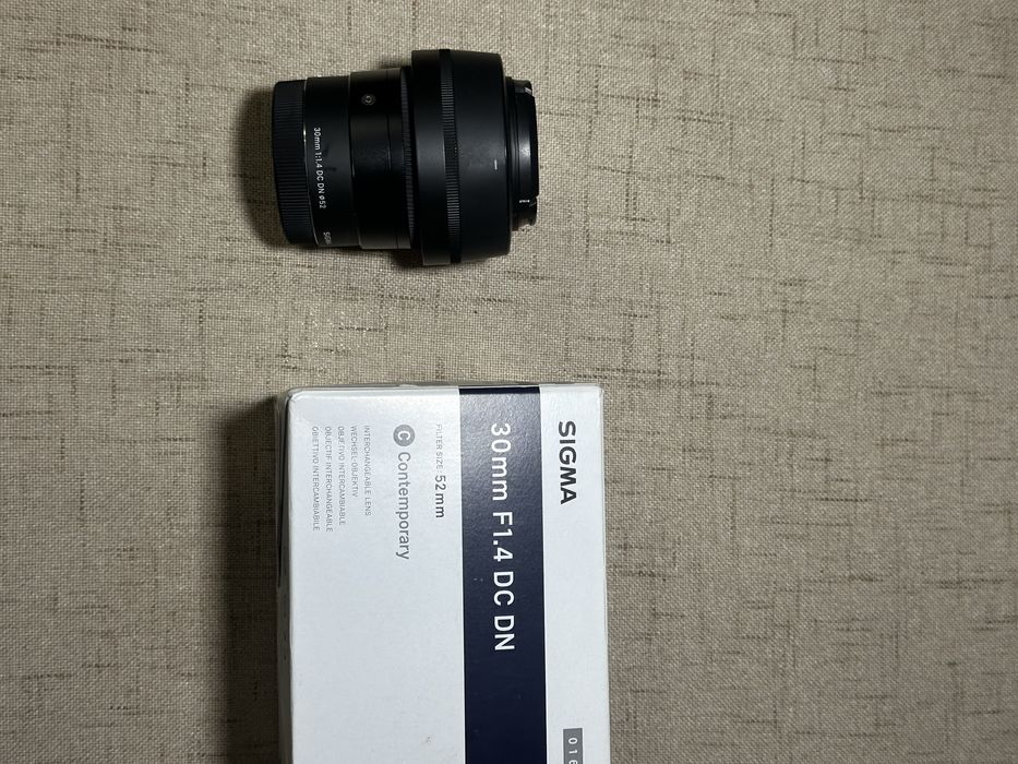 Объектив Sigma 30mm f1.4