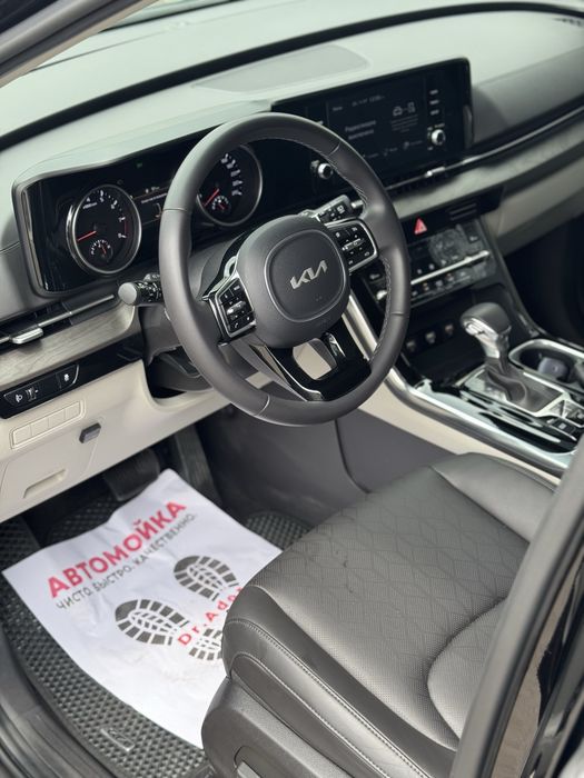 Kia carnival 2023,24