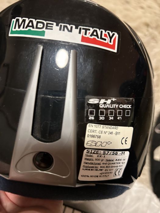 Продавам италианска каска за ски/сноуборд