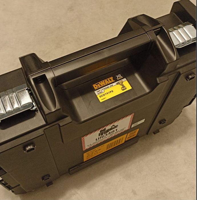 Geanta/Valiza DeWALT, dedicata pentru DCD791 (sau similare DCD795 / DCD796), NOUA, originala.