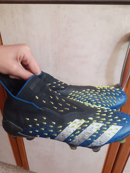 Продам бутсы 39-40