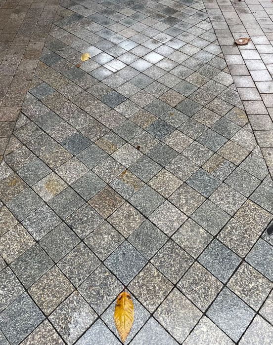 Granit bruchatka. Marmar bruchatka. Granit sokl. Marmar sokl.