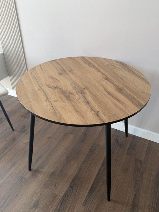 Продам кухоннный стол