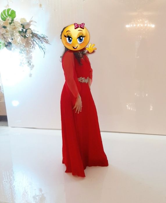 Продам платья вечерние