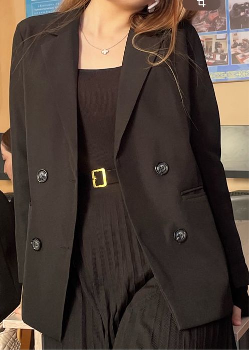 Пиджаки не оверсайз и не приталенные