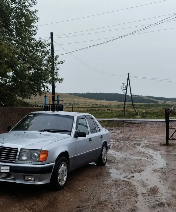 Продам W124 E200 2.2 механика