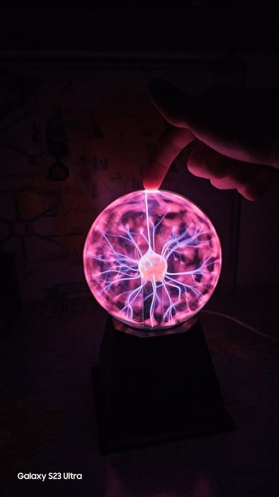 Lampa de plasma aproape noua