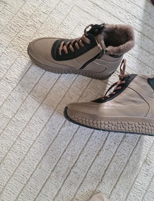 Продам турецкий кожаный обувь.