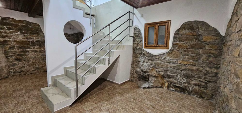 Продава се Магазин в Велико Търново, Център - 189 кв.м за 3440 €/кв.м - Снимка #4